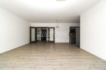 Pronájem bytu 4+kk (116m²) s předzahrádkou v novostavbě na u - 8