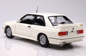 BMW E30 M3 1987 1:18 Minichamps - 8
