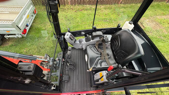 Minirypadlo Kubota KX016-4 - 8