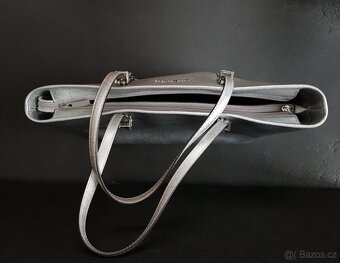 Velká stříbrná kabelka MICHAEL KORS - 8