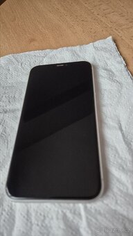 iPhone XR 128Gb + nabíječka + ochraná skla - 8