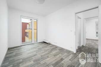 Pronájem, Byty 2+kk+2 balkony + parkovací místo, 65 m2 - Li - 8