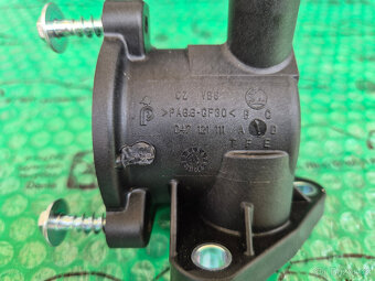 skříň termostatu Škoda Felicia 1.3 s klimatizací 047121111B - 8