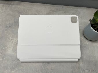 zánovní bílá Apple Magic Keyboard pro iPad 11" - A2261 - 8