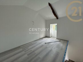 Prodej autentického kamenného domu po rekonstrukci (80 m2) - - 8