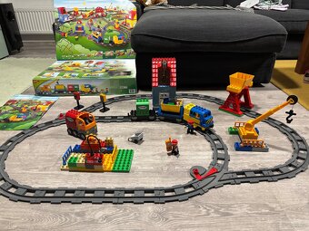 Lego duplo vlak s železničním mostem a s přejezdem - 8