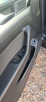 Volkswagen Passat 2.0 TDI 140kW 4X4 DSG 1.MAJ - 8