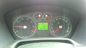 Ford Fusion 1,4i 59kw koupeno v ČR r.v.2012 najeto 34 389km - 8
