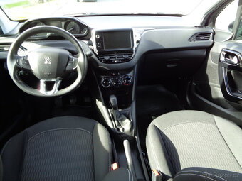 PEUGEOT 208 1.2i KOUPENO ČR,1.MAJITEL,NEHAVAROVÁNO - 8
