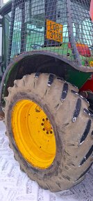 Traktor John Deere 6220 SE - 8