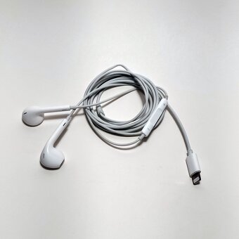 Apple EarPods lightning, originální kabelová sluchátka - 8