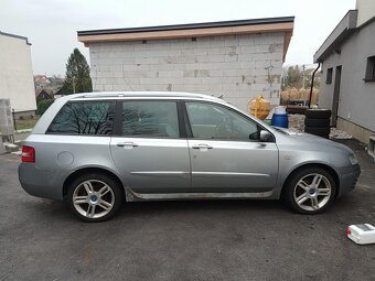 FIAT Stilo 1,9 kombi - 8