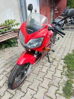 Honda cbr 125 r - 8