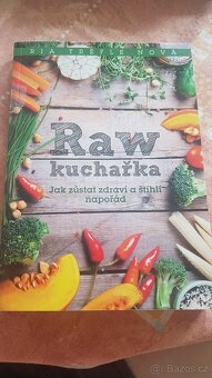 Raw kuchařky + Detox snadno a rychle - nepoužité - 8