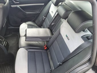 ŠKODA OCTAVIA COMBI RS 2.0TDi 125KW R.V.2012 - 8
