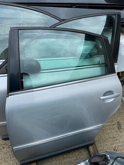 Dveře VW passat B5.5 levně zrcátka víko kufru maska - 8