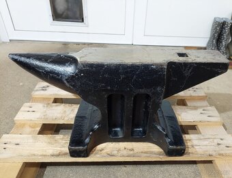 Kovářská kovadlina 80kg - nová - uloženka - 8