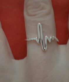 Prsten prstýnek tep srdce otevřený nový stříbrný 925 - 8