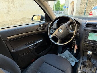 Škoda Octavia II 2.0FSi ČR 1.Maj Sport Navi Xenon - 8