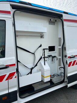 VW Crafter - 2.0 TDI Sanitní vůz - DSG - 8