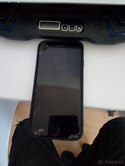 Prodám iphone - 8
