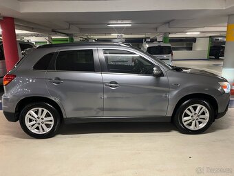 Prodám velmi zachovalé Mitsubishi ASX. - 8