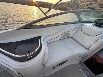 Ceownline 250CR kajutovy motorový člun - 8