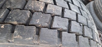 Pneu 265/70/17.5 M+S  Michelin . Z Manu - 8