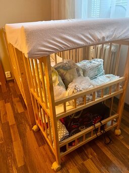 Dětská postýlka s přebalovacím pultem - 8