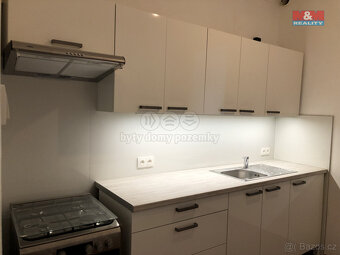 Pronájem bytu 2+1, 66 m², Hranice, ul. Masarykovo náměstí - 8