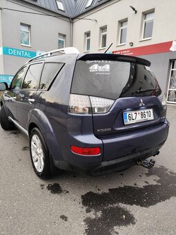 Mitsubishi Outlander - 8