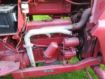 Prodám traktor Renault Master 2 - 8