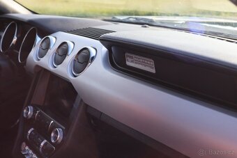 Ford mustang 5.0 - 320 kW - 8