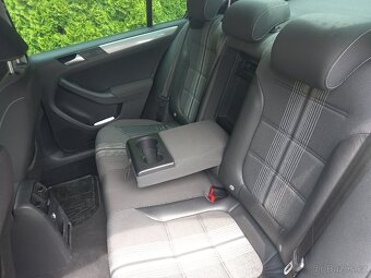 Prodám Volkswagen jetta 1.4 tsi edice Match - 8