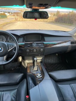 Bmw e60 545i V8 - 8