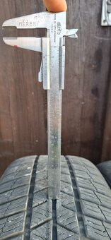 Zimní pneu Barum 205/55R16T DOT 3720  7,5MM - 8