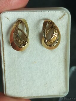 Starožitné zlaté náušnice - 8