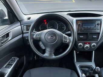 Subaru Forester 2.0i XS • 8/2011 • 110kw • Původ ČR - 8