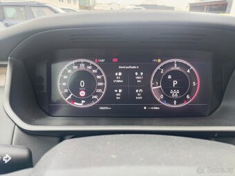 Land Rover Discovery 5 3.0 HSE AWD - 8