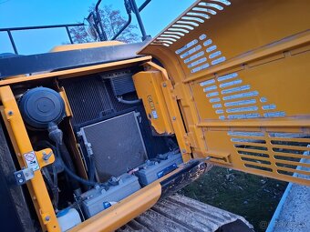 Prodám Jcb js 130 lcT4 - 8