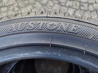 245/45/19 zimni pneu 245/45 R19 - 8