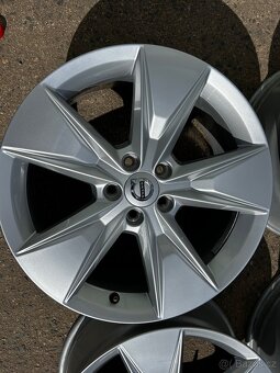 Volvo xc 60 , alu kola 5x 108 r18 - 8
