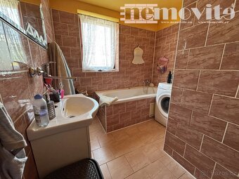Exkluzivně nabízíme na prodej vícegenerační dům, 320 m2 - Do - 8
