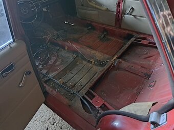 Mercedes w114, 230/6 - 8