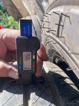 MICHELIN 235/65 R16C - 8