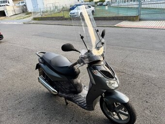 Skútr Aprilia Sportcity 200 - 8