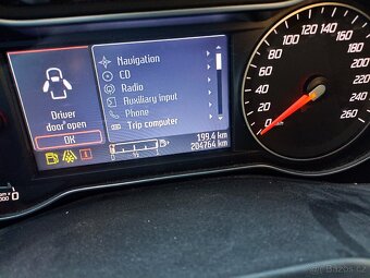 Ford Mondeo 1,6 i 118 kW rok 2011 - 8