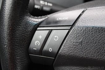 Volvo XC90 2.4 D5 136kW 4x4 KŮŽE (2005) - 8