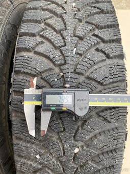 Zimní pneu 185/65 R15 - 8