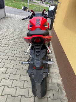 Honda CBR 650 R - 8
